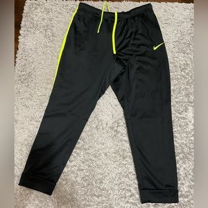 Nike Therma fit pants